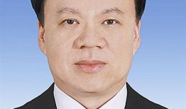 吃瓜群众王玮简历介绍视频,简历背后的精彩人生