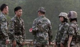 二营长抢瓜吃视频,一场欢乐的军营生活瞬间