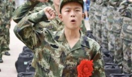 当兵的女的吃瓜视频真实,揭秘女兵日常，吃瓜视频里的真实军营生活